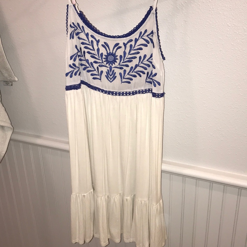 Blue & white floral sundress w/ adjustable straps